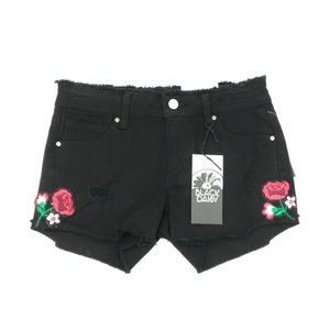 Black Daisy Junior's Black Floral Embroidery Frayed Hem Jean Shorts